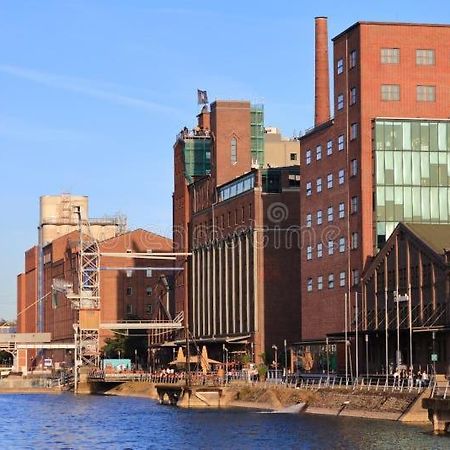 City Apartment Duisburg 2#Netflix &Wlan &Kingsize Bett & Kaffee Maschine & Central & 500M Innenhafen & 2 Min U Bahn Экстерьер фото