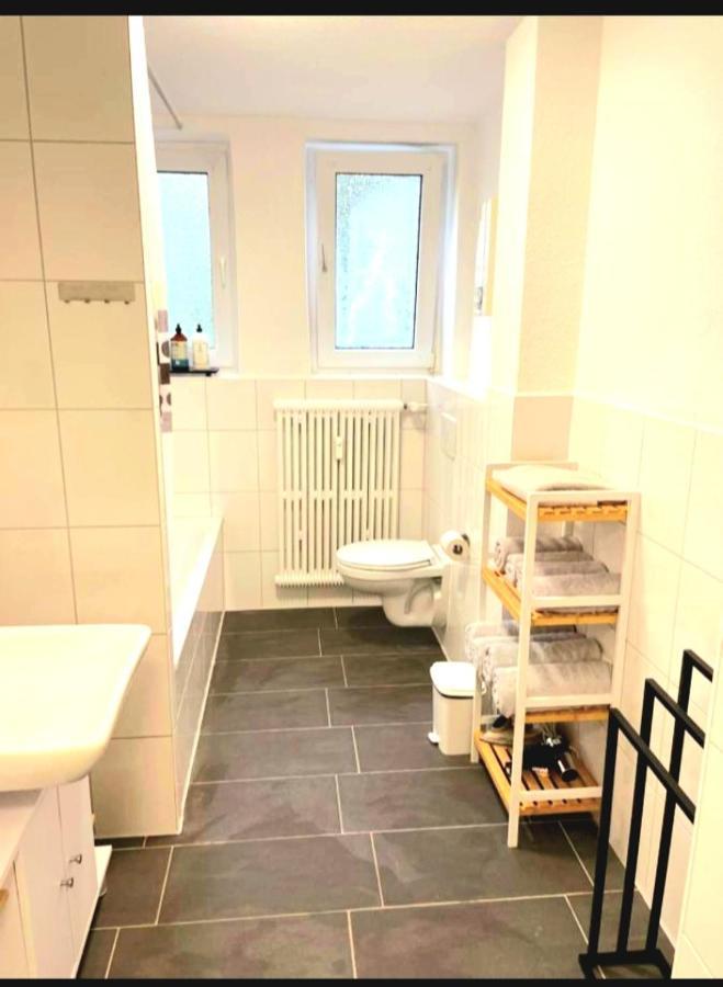 City Apartment Duisburg 2#Netflix &Wlan &Kingsize Bett & Kaffee Maschine & Central & 500M Innenhafen & 2 Min U Bahn Экстерьер фото